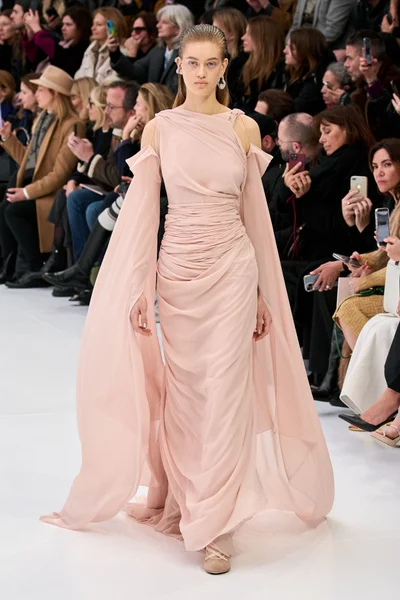 Look 11